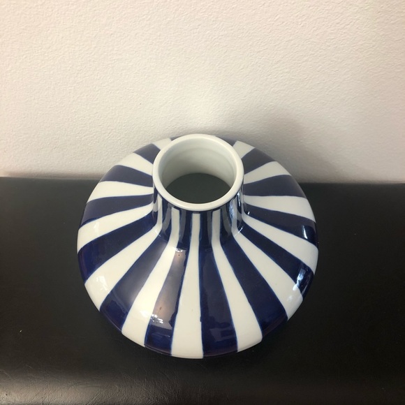 Vintage Decorative large Striped Blue and White Glass Flower Vase narrow top - Picture 3 of 7